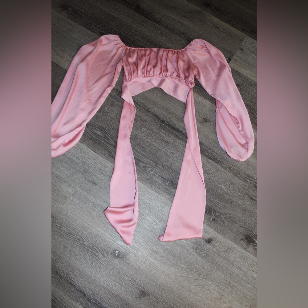 Windsor Pink Off-Shoulder Top - Picture 3 of 5